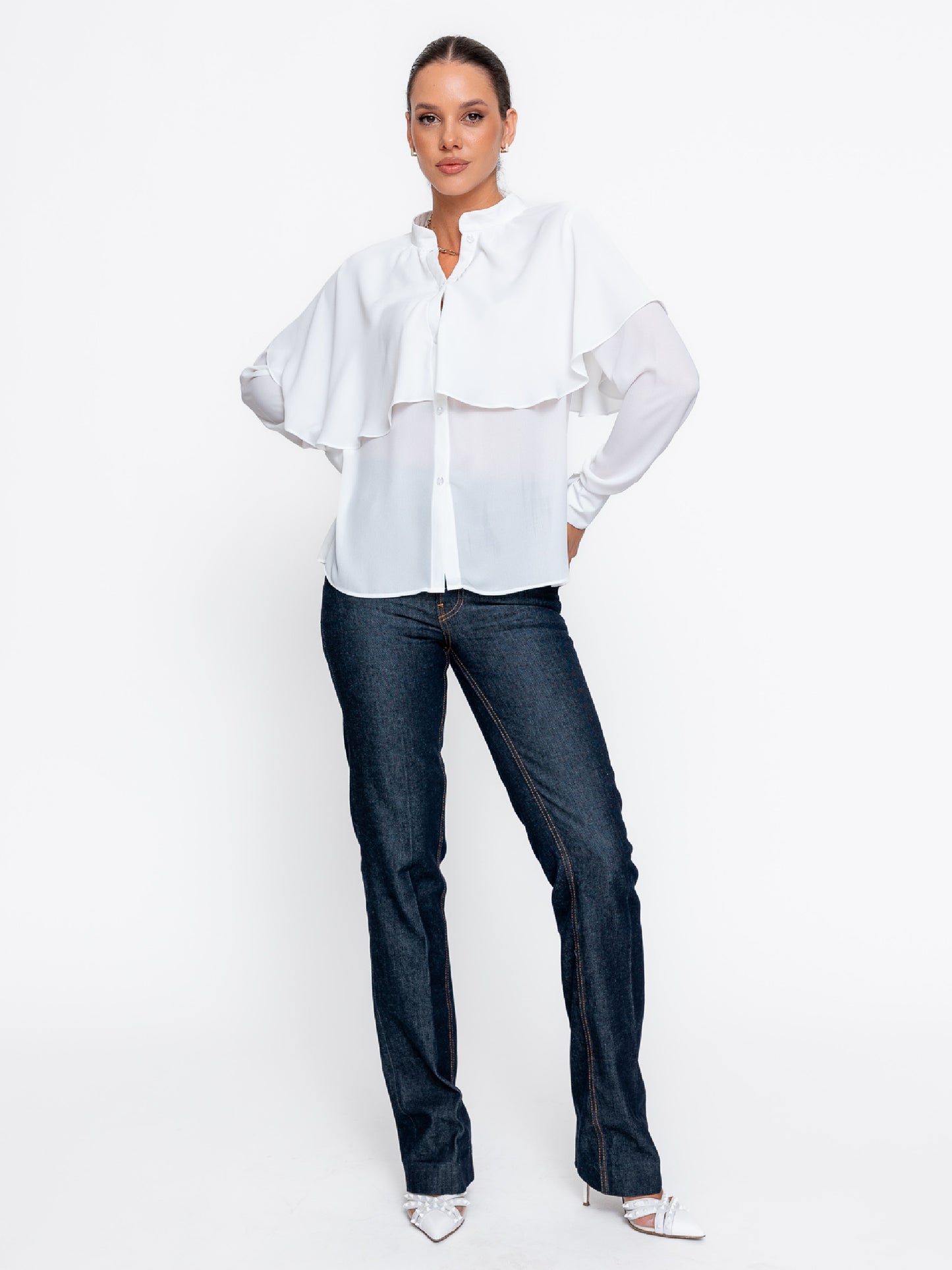 Cămașă din voal Harera cu mânecă lungă și capă tip volan, alba H25C003