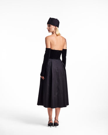 Rochie neagra in contrast Tulip Eclipse Lavine HL26007