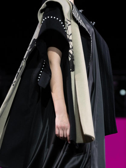 Set 3 piese Daiana Stancioiu - Rochie tafta și 2 cape atizanale din lână DS002BF24