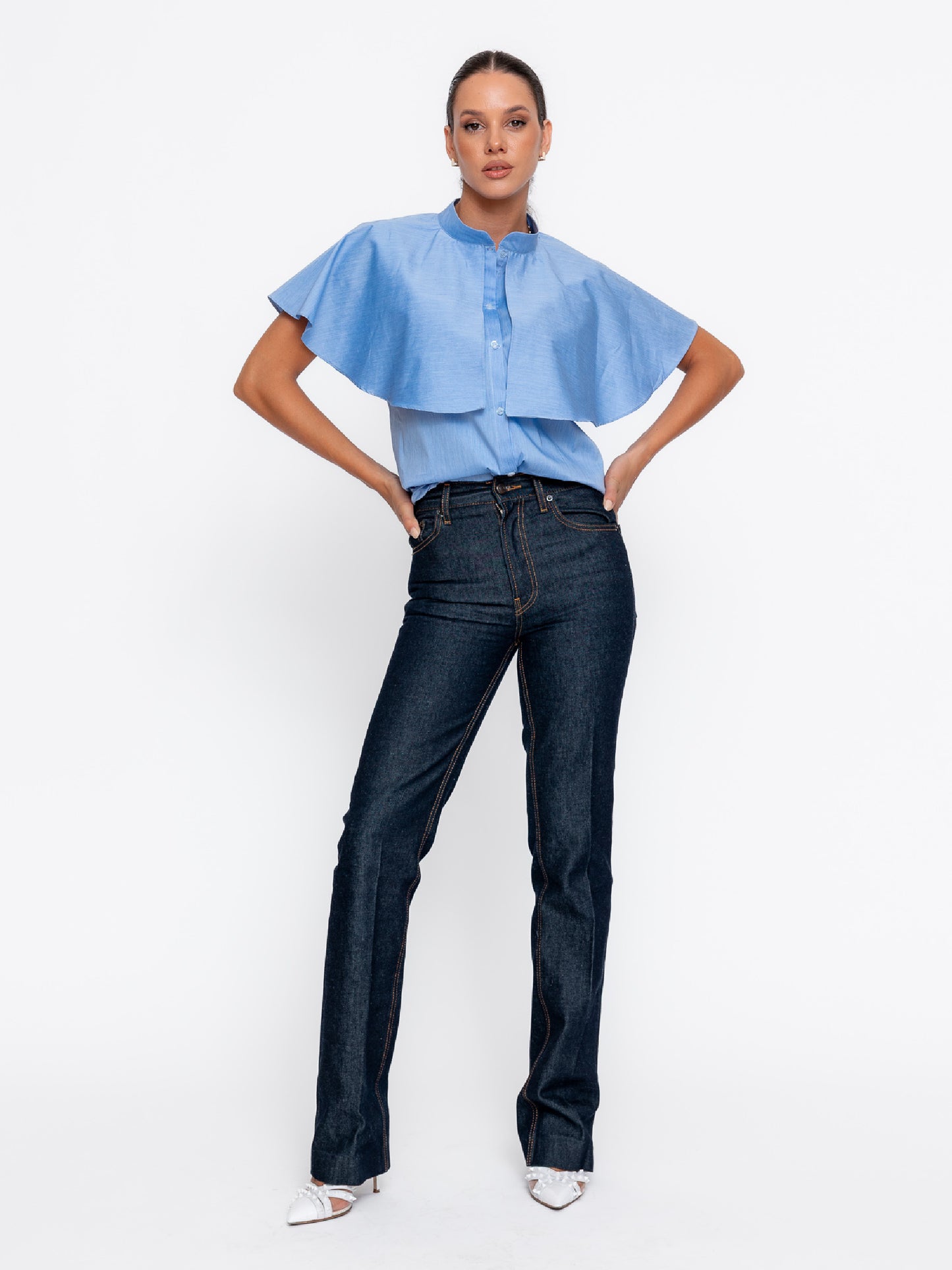 Cămașa din poplin Harera cu guler rusesc și capă, albastra H25C002