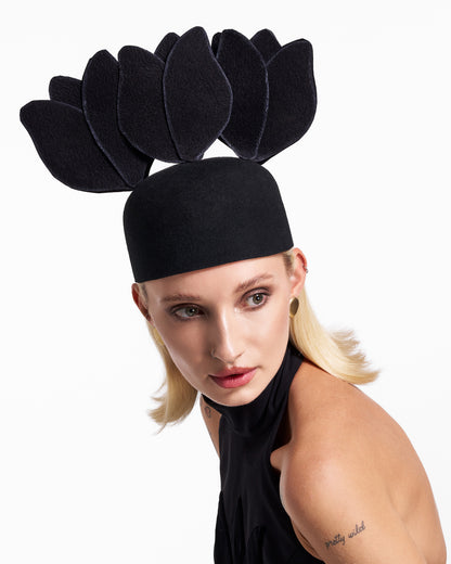 Accesoriul pentru cap negru tip pălărie Tulip Crest Lavine HL26015