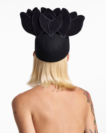 Accesoriul pentru cap negru tip pălărie Tulip Crest Lavine HL26015